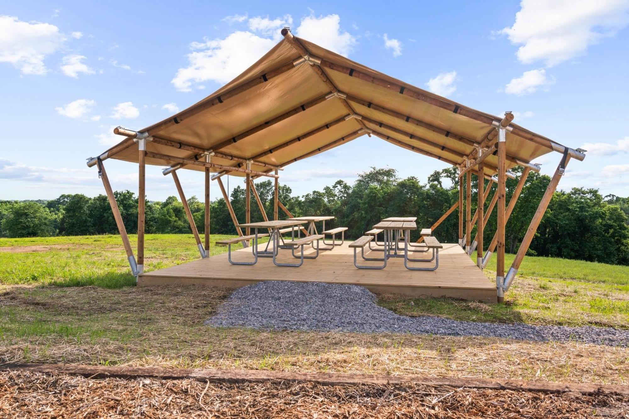 The Lodges At Eden Reserve - Pet Friendly Cabins Near Ark Williamstown Kültér fotó